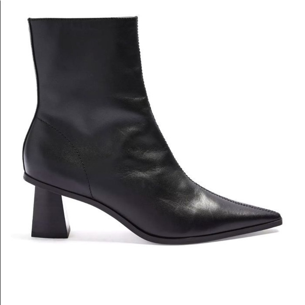 TOPSHOP LEATHER POINTED ANKLE BOOTS